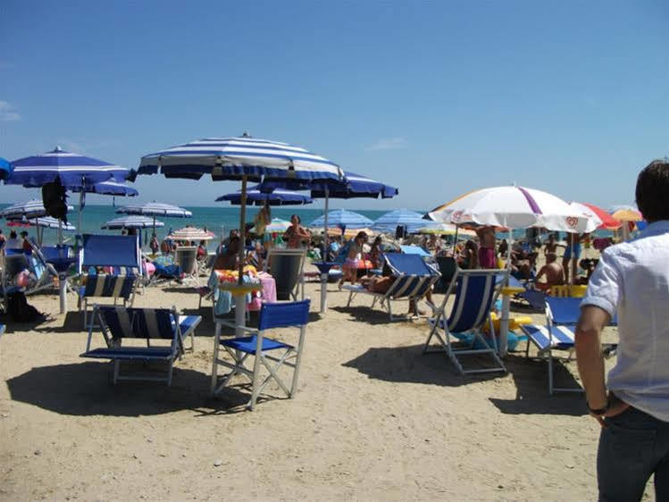 רוזטו דליי אברוצי Stork Camping Village מראה חיצוני תמונה